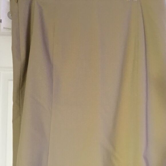 NWT Doncaster brand Beige Skirt Size 16 - Picture 2 of 10